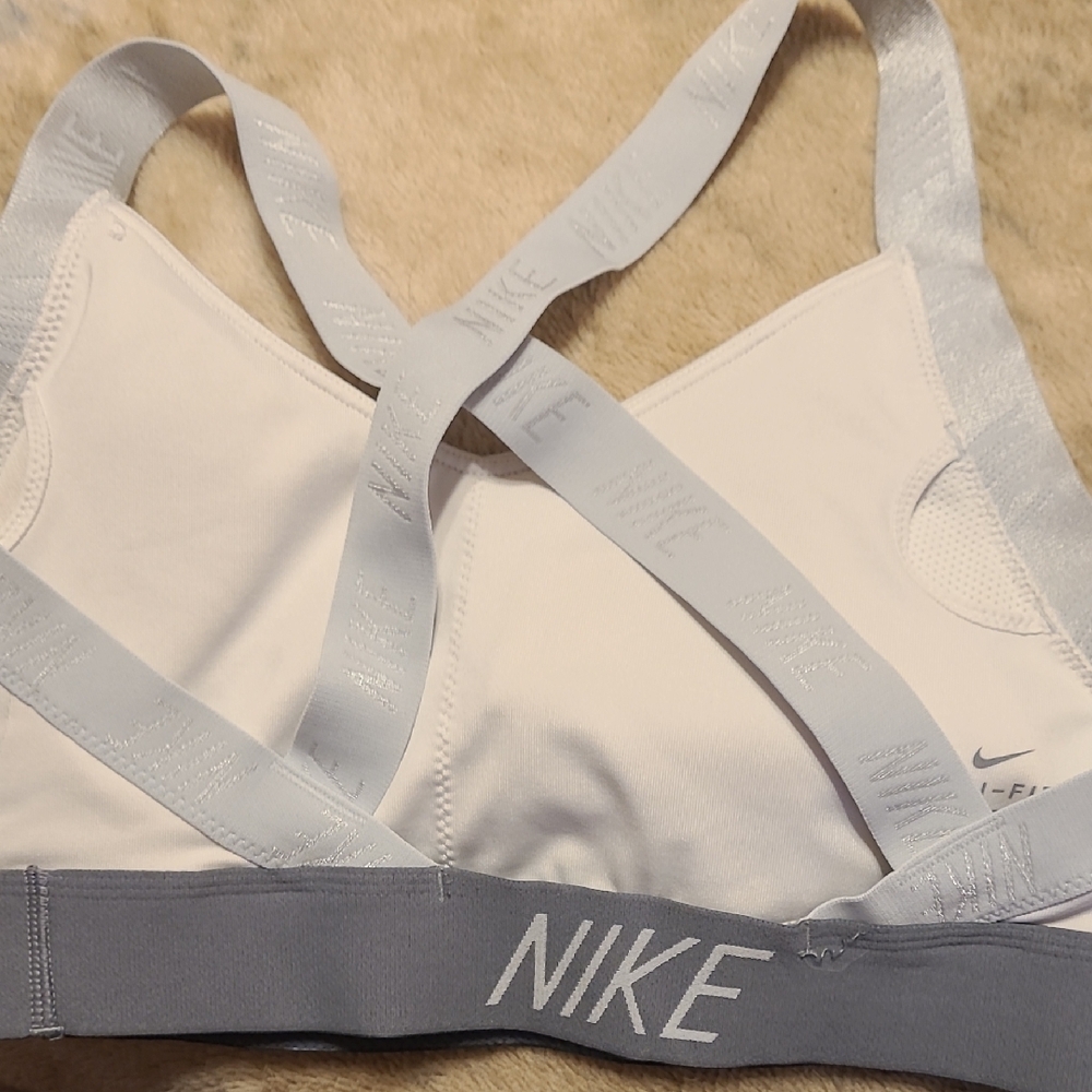 Nike Women's White and Gray Crossback Sports Bra - Picture 2 of 4